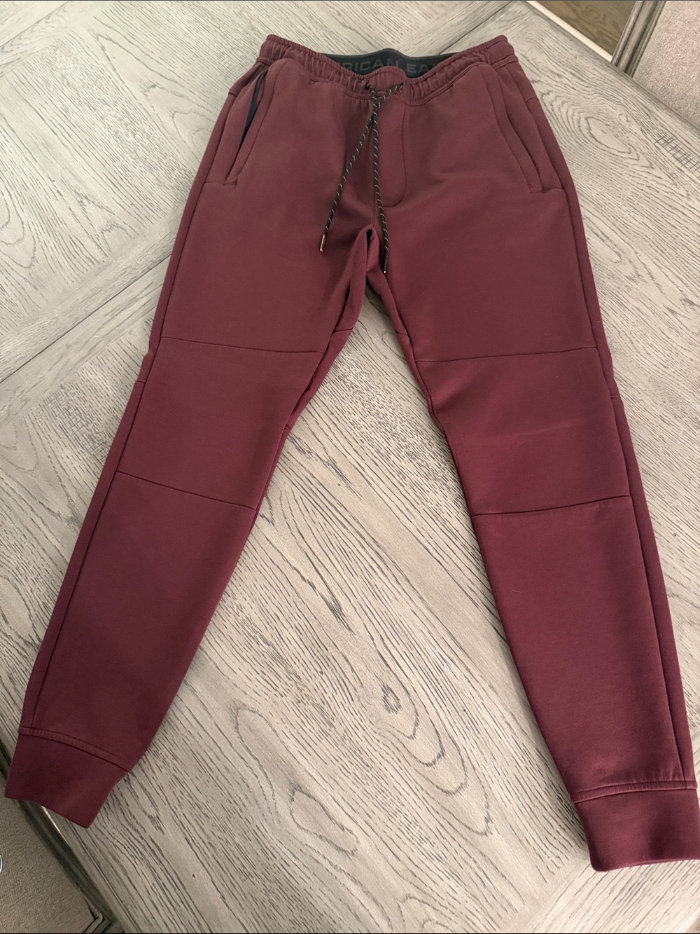 American Eagle Men's Burgundy Jogger Sweatpants - Drawstring Waist